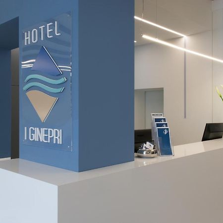 Hotel I Ginepri Марина-ди- Кастаньето Экстерьер фото